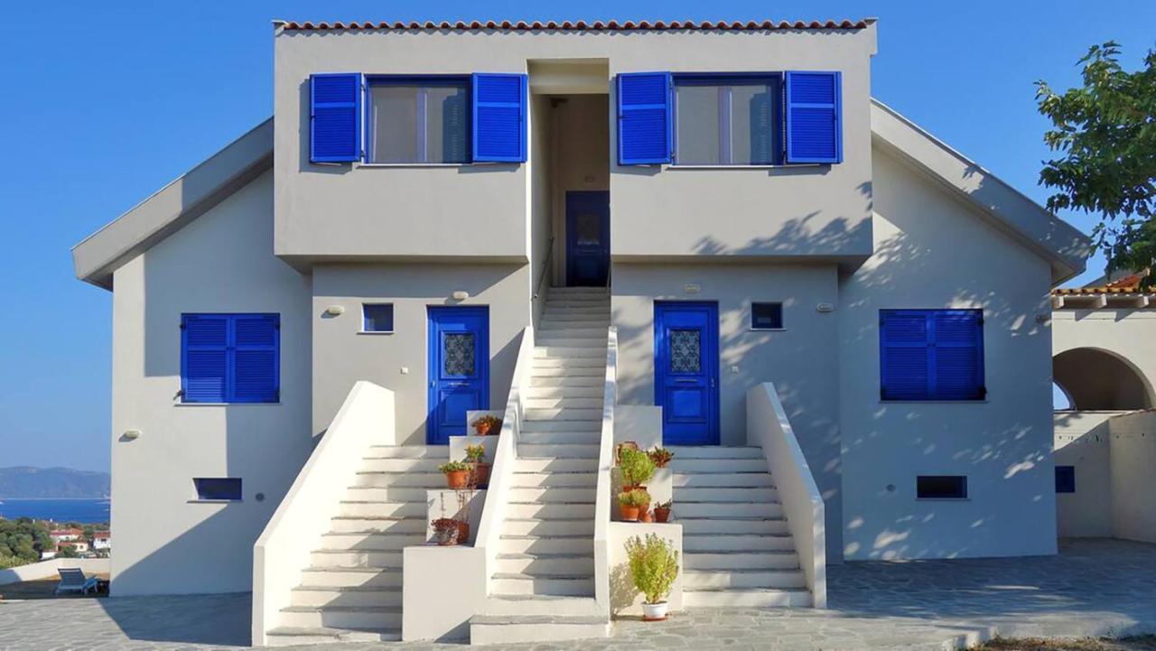 Olive Bay Hilltop Apartments Ammouliani Exterior photo